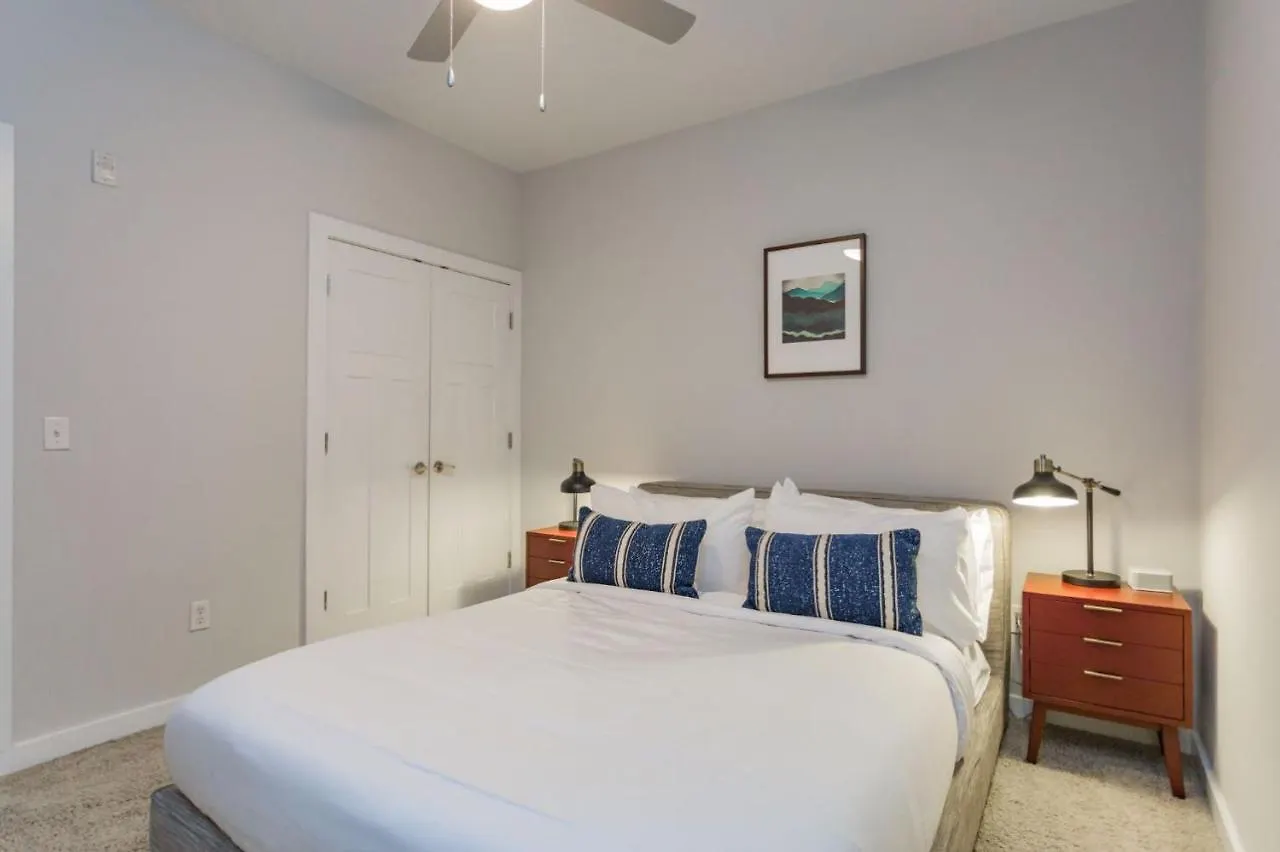 Apartamento Cozysuites Music Row Spacious 1Br With Free Parking 60 Nashville Estados Unidos da América